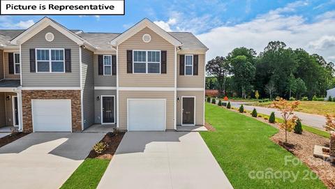 9031 Lowfalls Ln, Charlotte, NC 28216