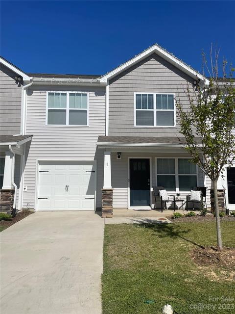 38 Malcolm Ct, Candler, NC 28715