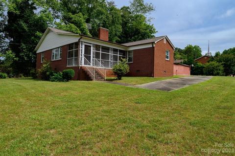 1820 Swan Sw Dr SW, Lenoir, NC 28645