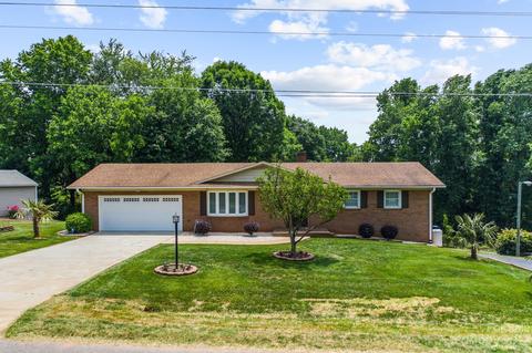 3107 Short Rd, Hickory, NC 28602 photo 2