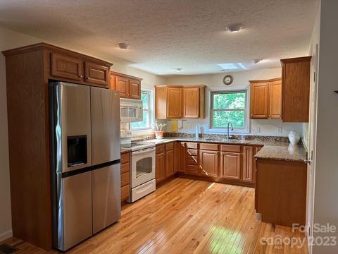 438 Hideaway Dr, Canton, NC 28716 photo 17