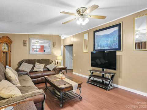 552 Azalea Cir, Marshall, NC 28753 photo 7