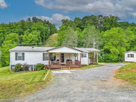 552 Azalea Cir, Marshall, NC 28753 photo 2