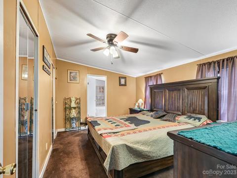 552 Azalea Cir, Marshall, NC 28753 photo 17