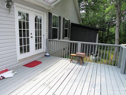 363 Maple Leaf Ln, Clyde, NC 28721 photo 32