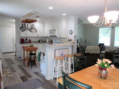 363 Maple Leaf Ln, Clyde, NC 28721 photo 11