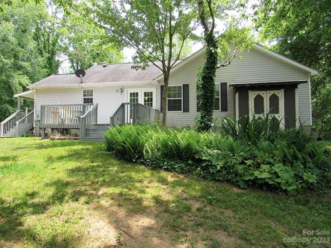 363 Maple Leaf Ln, Clyde, NC 28721 photo 38