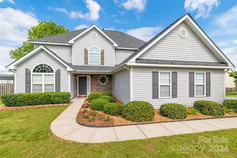 159 Glenn Allen Rd, Mooresville, NC 28115