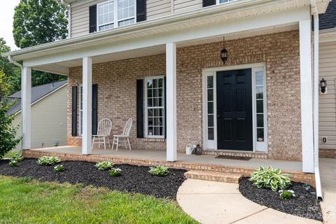 7200 Quail Hunt Dr, Stanley, NC 28164 photo 3