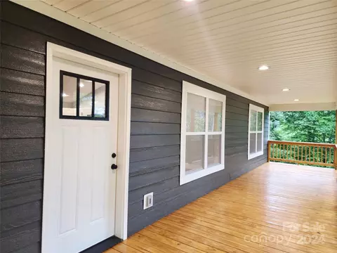 960 Windy Gap Rd, Mars Hill, NC 28754 photo 3