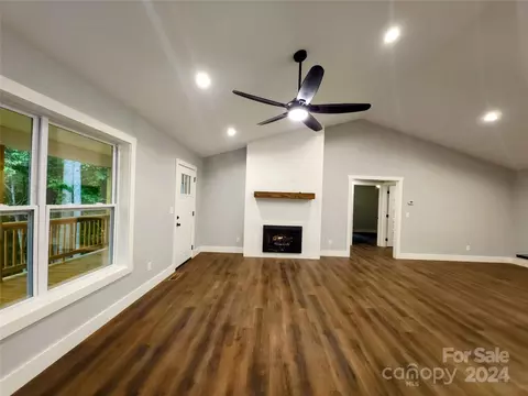 960 Windy Gap Rd, Mars Hill, NC 28754 photo 10