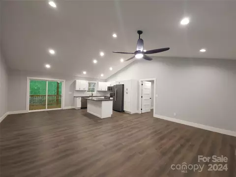 960 Windy Gap Rd, Mars Hill, NC 28754 photo 9