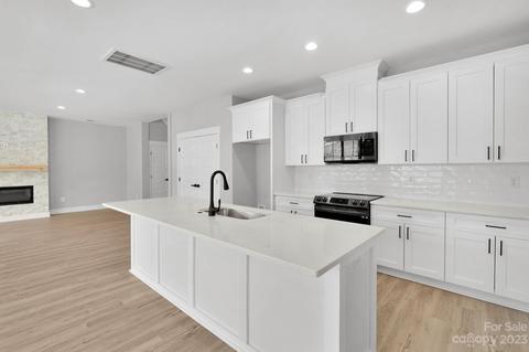 309 Pleasant Hill Dr SE #23, Concord, NC 28025