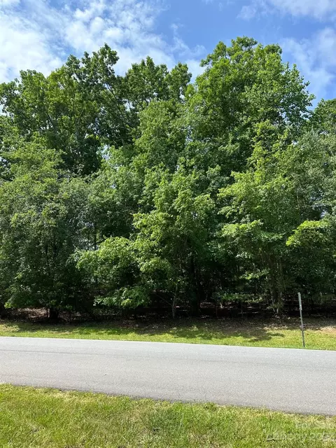 740 Starboard Reach End End, Lexington, NC 27292
