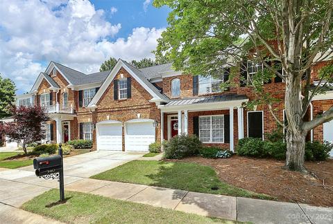 340 Robinlynn Rd, Matthews, NC 28105