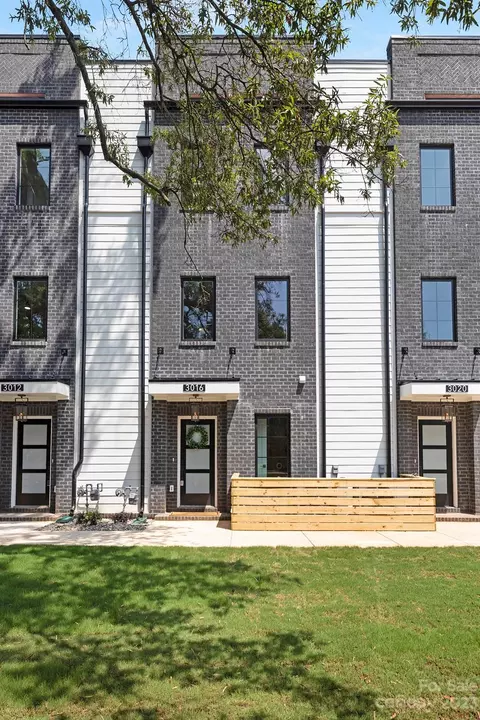3024 Cobbs Hill Rd, Charlotte, NC 28205