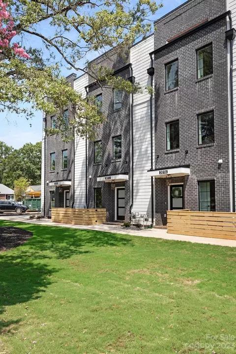 3032 Cobbs Hill Rd, Charlotte, NC 28205