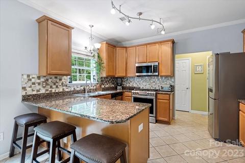 3260 Wicklow Ln, Clover, SC 29710 photo 11
