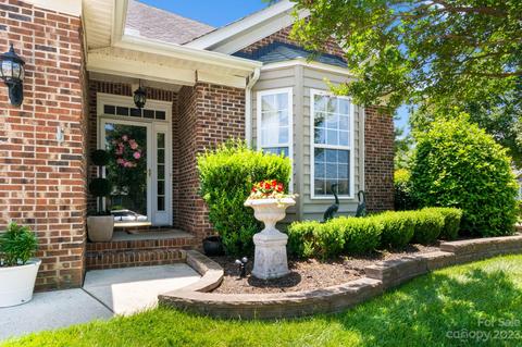 2308 Jade Ln, Fort Mill, SC 29708 photo 2