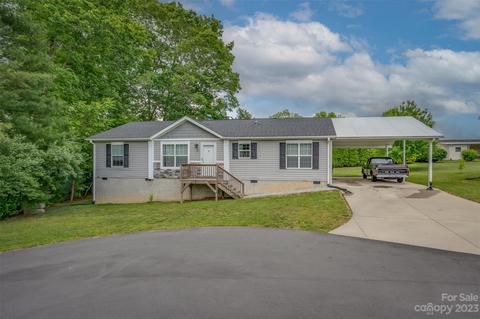 10 N Charles Ln, Hendersonville, NC 28792