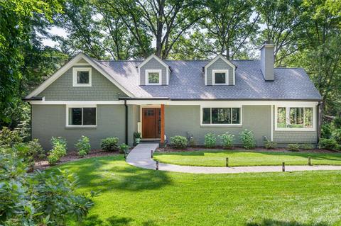 44 Forest Rd, Biltmore Forest, NC 28803