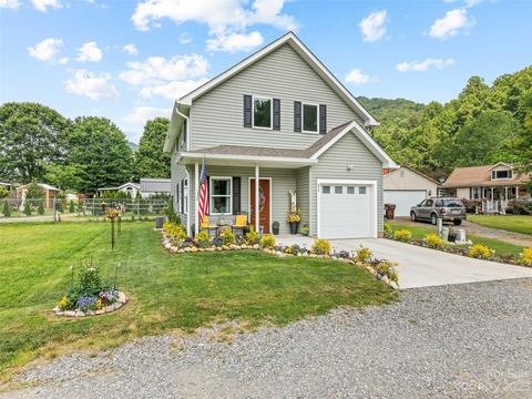 51 Dream Meadow Ln, Maggie Valley, NC 28751