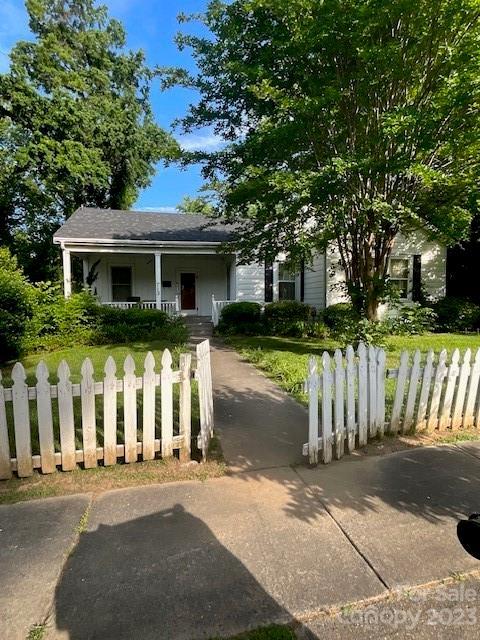 713 Neil St, Gastonia, NC 28052