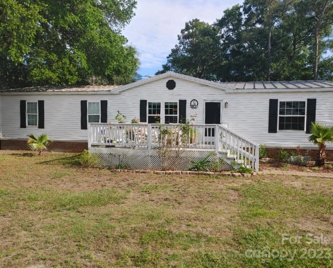 619 Bayshore Se Dr SE  