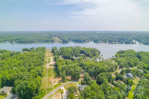345 Squirrel Ln, Clover, SC 29710 photo 7