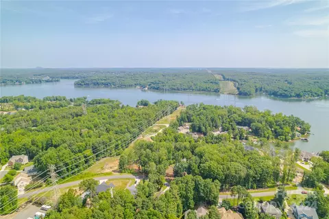 345 Squirrel Ln, Clover, SC 29710 photo 8