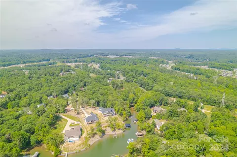 345 Squirrel Ln, Clover, SC 29710 photo 11