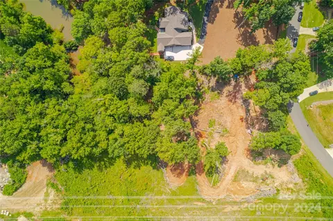 345 Squirrel Ln, Clover, SC 29710 photo 3
