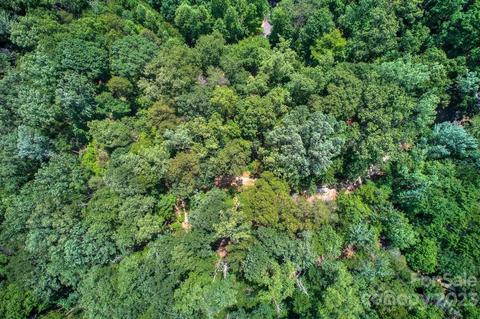 000 Glade Ct, Lake Lure, NC 28746