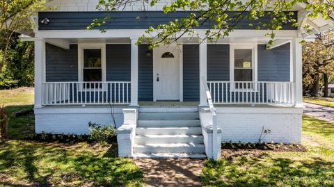 417 2nd Street Pl SE, Hickory, NC 28602