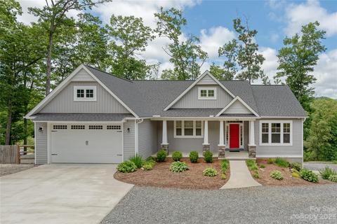 174 Cairens Ridge Dr, Mills River, NC 28759