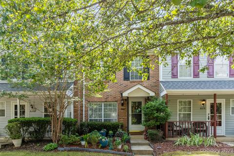 8277 Golf Ridge Dr, Charlotte, NC 28277