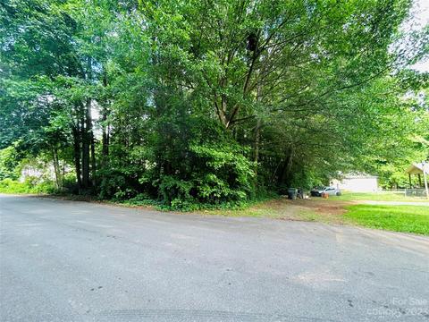 5614 Pine St # a, Charlotte, NC 28269