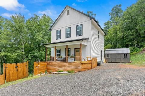 231 Medford Branch Rd, Candler, NC 28715