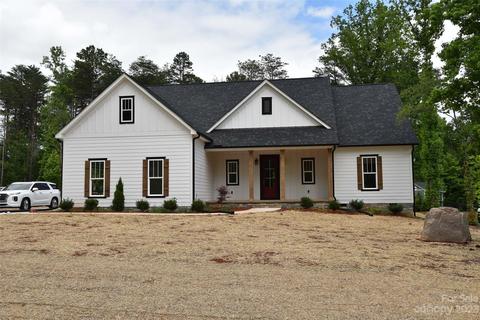 4618 N Wynswept Dr, Maiden, NC 28650