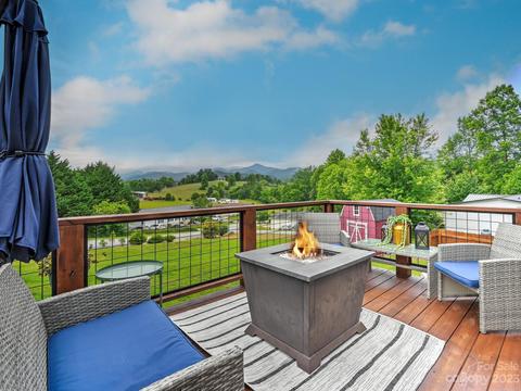 30 Danielle Dr, Penrose, NC 28766