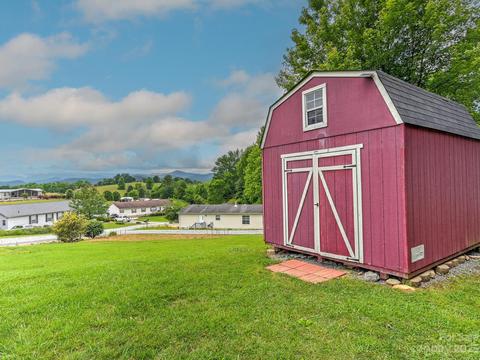 30 Danielle Dr, Penrose, NC 28766 photo 34