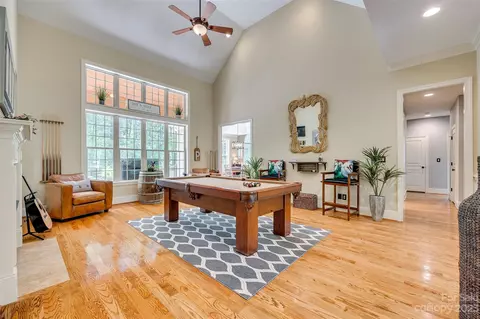 5852 Johnson Rd, Clover, SC 29710 photo 8