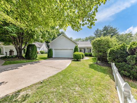82 Canterbury Trce, Brevard, NC 28712