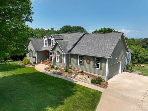 141 Foster Estate Dr, Asheville, NC 28806