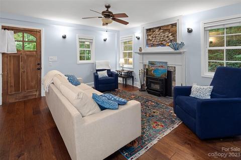 27 Pace St, Saluda, NC 28773 photo 6