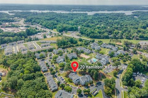 20 Hamiltons Harbor Dr #856, Clover, SC 29710