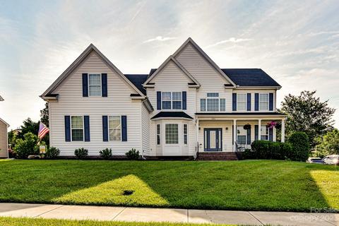 2404 Claridge Rd, Concord, NC 28027