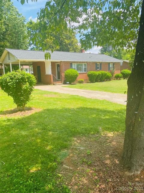 419 Briarwood Dr, Charlotte, NC 28215