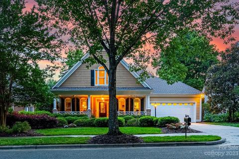 19659 Wooden Tee Dr, Davidson, NC 28036