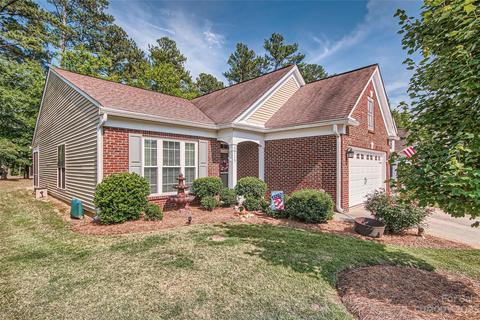 9715 Kestral Ridge Dr, Charlotte, NC 28269